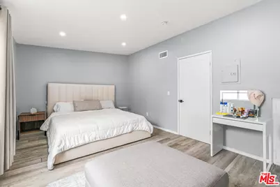 11150 Glenoaks Blvd #178, Los Angeles, CA 91331 - Photo 14