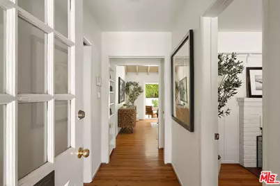 14022 Margate St, Los Angeles, CA 91401 - Photo 4