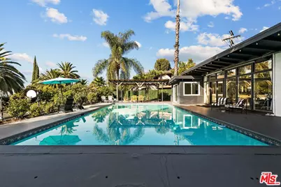 22505 Macfarlane Dr, Los Angeles, CA 91364 - Photo 2