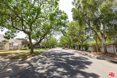 10766 Ayres Ave, Los Angeles, CA 90064 - Photo 16