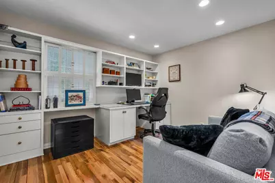 4049 Benedict Canyon Dr, Sherman Oaks, CA 91423 - Photo 16