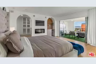 4243 Don Carlos Dr, Los Angeles, CA 90008 - Photo 4