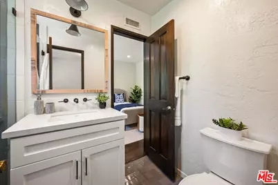 11662 Duque Dr, Studio City, CA 91604 - Photo 32