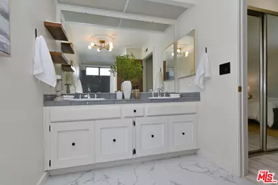 22522 Avenue San Luis, Woodland Hills, CA 91364 - Photo 32