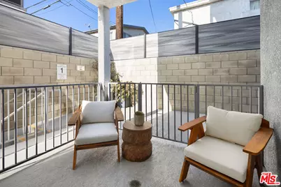 11979 Walnut Ln #1, Los Angeles, CA 90025 - Photo 18