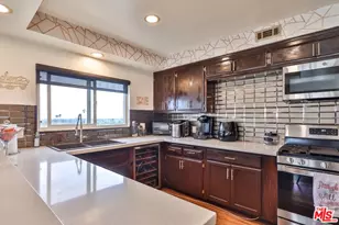 5720 S Chariton Ave, Los Angeles, CA 90056 - Photo 20