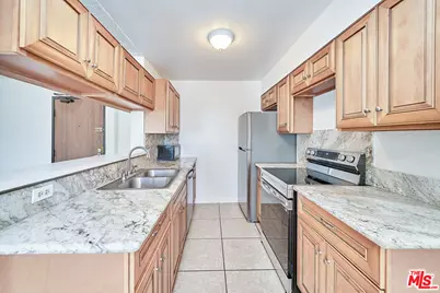 20234 Cantara St #229, Winnetka, CA 91306 - Photo 6