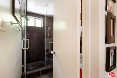 2132 Vine St, Los Angeles, CA 90068 - Photo 2