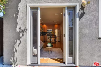 5065 Goodland Ave, Los Angeles, CA 91607 - Photo 44