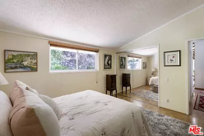 54 Robin Hood Pl, Westlake Village, CA 91361 - Photo 26