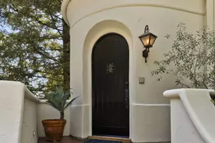 1701 Queens Ct, Los Angeles, CA 90069 - Photo 6