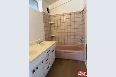6417 Wystone Ave, Los Angeles, CA 91335 - Photo 16