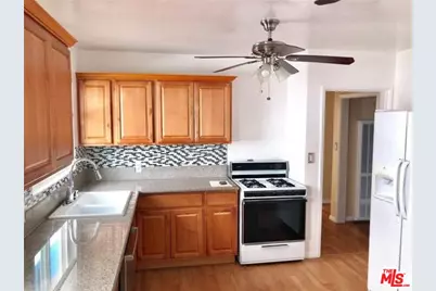 330 Bungalow Dr, El Segundo, CA 90245 - Photo 10