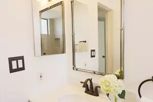 21821 Burbank Blvd, Los Angeles, CA 91367 - Photo 14
