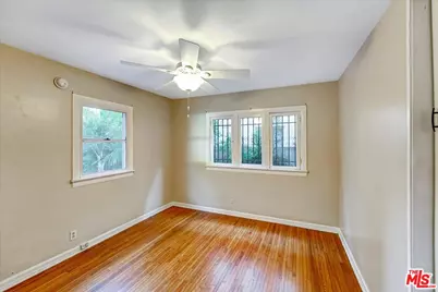 1284 S Cloverdale Ave, Los Angeles, CA 90019 - Photo 62