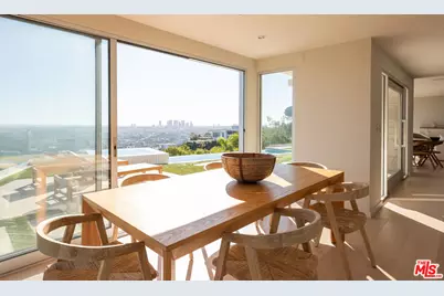 8515 Hedges Way, Los Angeles, CA 90069 - Photo 12