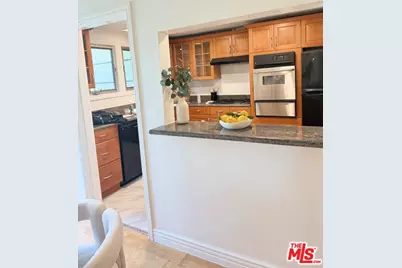 1328 Havenhurst Dr #202, West Hollywood, CA 90046 - Photo 16