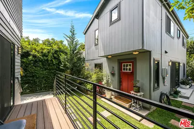 223 N St Andrews Pl, Los Angeles, CA 90004 - Photo 12