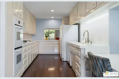 355 N Avenida Caballeros #6, Palm Springs, CA 92262 - Photo 2