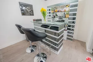 15425 Sherman Way, Los Angeles, CA 91406 - Photo 10