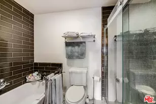 631 Wilcox Ave, Los Angeles, CA 90004 - Photo 16