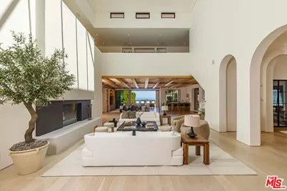 1362 Bella Oceana Vis, Pacific Palisades, CA 90272 - Photo 4