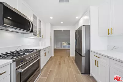 25715 Wagner Way #B, Stevenson Ranch, CA 91381 - Photo 4
