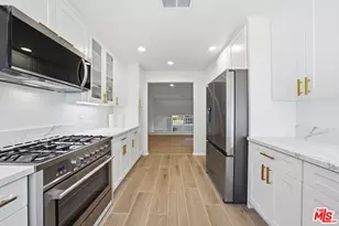 25715 Wagner Way, Stevenson Ranch, CA 91381 - Photo 4