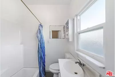 1363 E 49th St, Los Angeles, CA 90011 - Photo 12