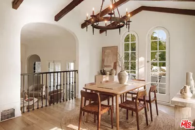 8061 Woodland Ln, Los Angeles, CA 90046 - Photo 6