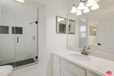 9633 Lilly Ct, Los Angeles, CA 91325 - Photo 30