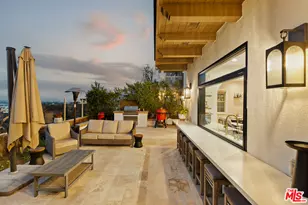 7585 Shore Cliff Dr, Los Angeles, CA 90045 - Photo 42