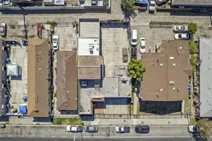 9511 S San Pedro St, Los Angeles, CA 90003 - Photo 12