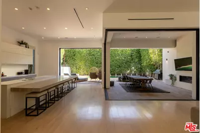 132 N Laurel Ave, Los Angeles, CA 90048 - Photo 10