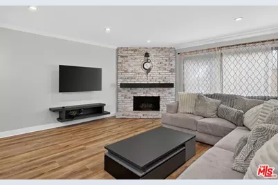 552 E Palm Ave #C, Burbank, CA 91501 - Photo 6
