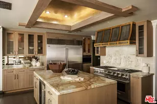 10560 Wilshire Blvd, Los Angeles, CA 90024 - Photo 12