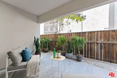 446 San Vicente Blvd #106, Santa Monica, CA 90402 - Photo 22