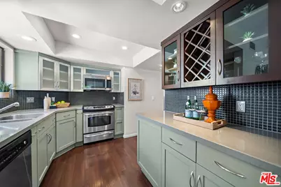 835 S Lucerne Blvd #310, Los Angeles, CA 90005 - Photo 20