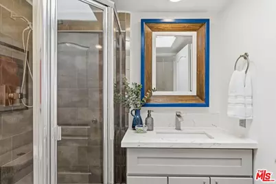 11110 Camarillo St #122, Toluca Lake, CA 91602 - Photo 16
