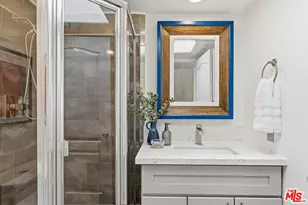 11110 Camarillo St, Toluca Lake, CA 91602 - Photo 16