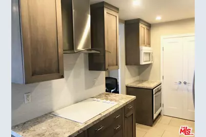 1250 N Kings Rd #506, West Hollywood, CA 90069 - Photo 8