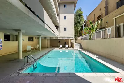 525 N Sycamore Ave #409, Los Angeles, CA 90036 - Photo 2