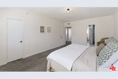 10030 Owensmouth Ave #67, Los Angeles, CA 91311 - Photo 14
