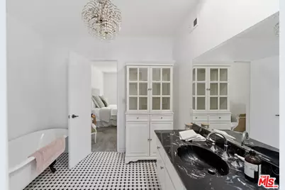 10030 Owensmouth Ave #67, Los Angeles, CA 91311 - Photo 16