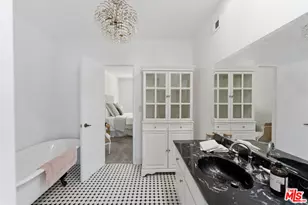 10030 Owensmouth Ave, Los Angeles, CA 91311 - Photo 16