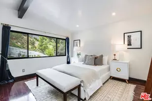 9234 Kinglet Dr, Los Angeles, CA 90069 - Photo 20