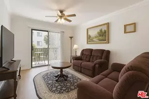 21620 Burbank Blvd, Woodland Hills, CA 91367 - Photo 6
