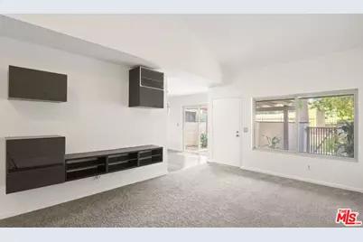 24817 Sand Wedge Ln, Santa Clarita, CA 91355 - Photo 4