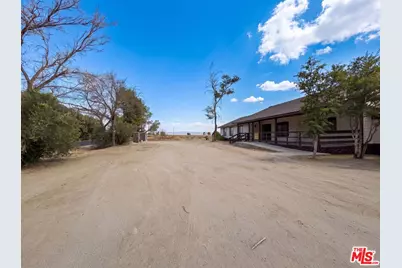 1401 60th St, Rosamond, CA 93560 - Photo 32