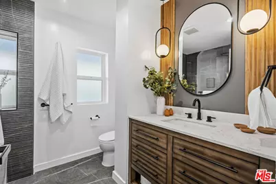 10327 Wheatland Ave, Sunland, CA 91040 - Photo 12